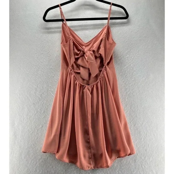 FOREVER 21 Dress Size M Cocktail Cami Mini Bow Backless Spaghetti Strap Pink - Picture 2 of 11